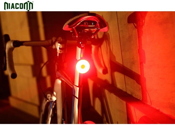 Helmet Led USB Bike Tail Light 3w Led With 80 Lumen High Brightness